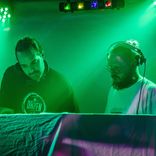 Artwork voor "Deucey"