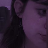 Portada para "leave me alone"