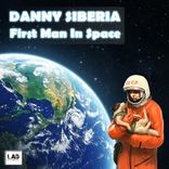 Artwork voor "First Man In Space"